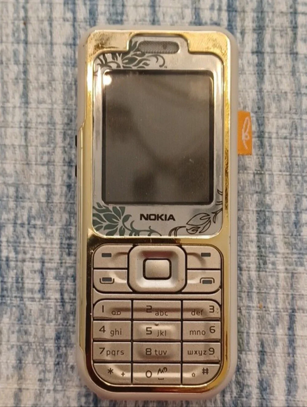 Twilight Bella Swan Gold Nokia 7360 2G Phone w/ Alt Colors
